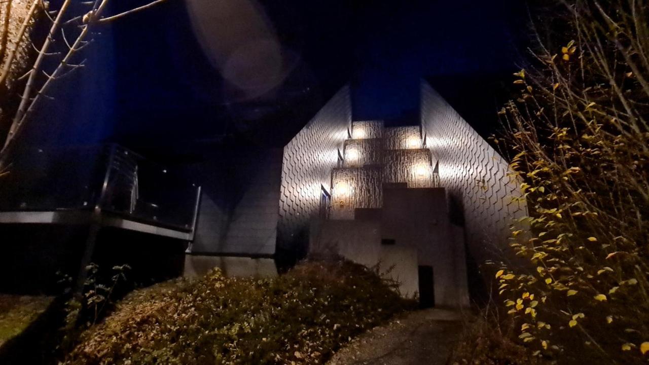 Le Salmoyard, studio au bord du lac à Vielsalm Esterno foto