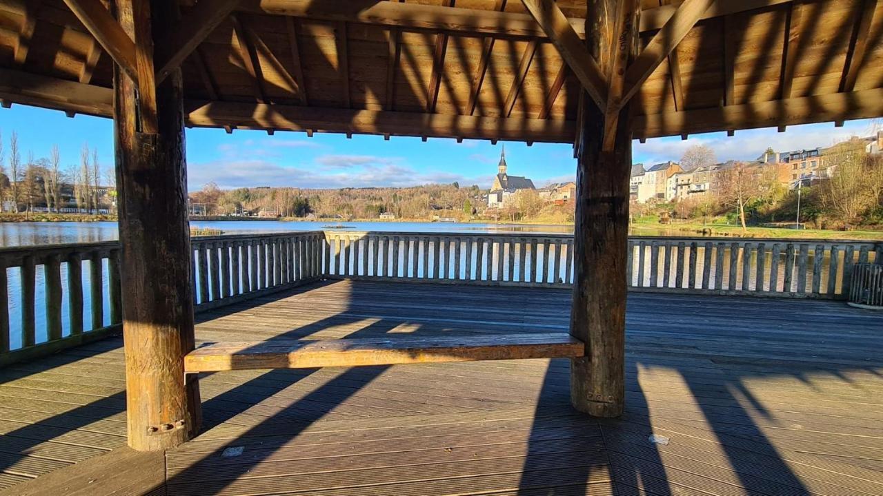 Le Salmoyard, studio au bord du lac à Vielsalm Esterno foto