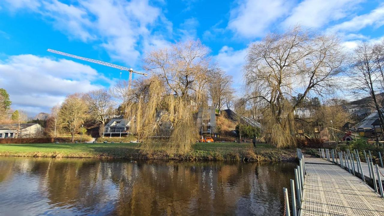Le Salmoyard, studio au bord du lac à Vielsalm Esterno foto